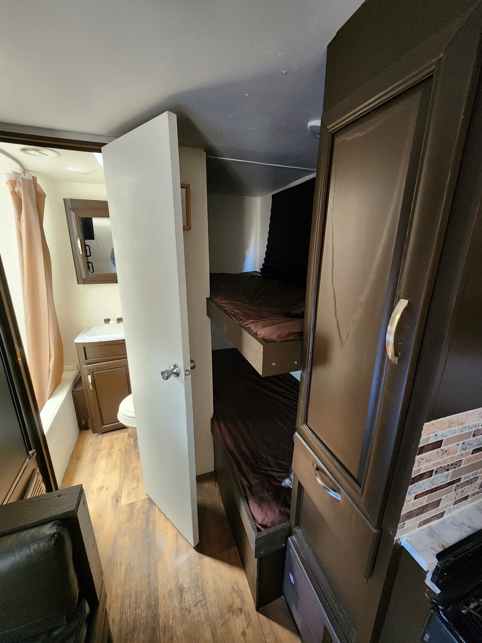 Building Photo - 265 Hummingbird Way