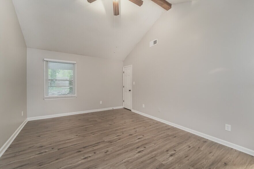 Building Photo - 7317 Rockwood Forest Ln