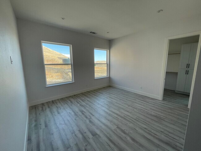Building Photo - 7575 Manning Rd