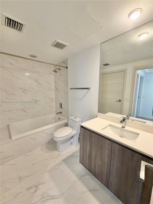 Building Photo - 801 S Miami Ave