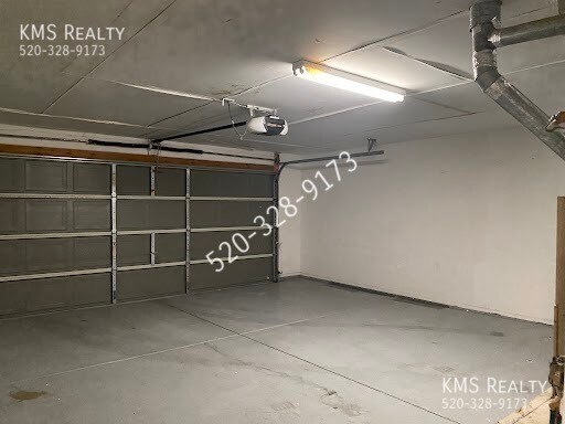 Building Photo - 3 Bedroom 2 Bath- 6279 S Truth Pl- OWNER /...