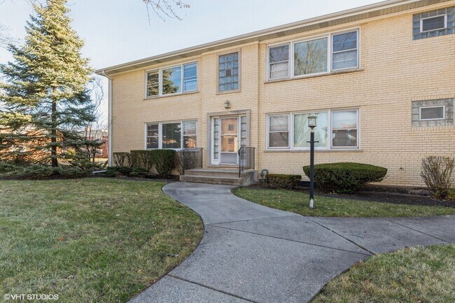 Building Photo - 7 S Home Ave