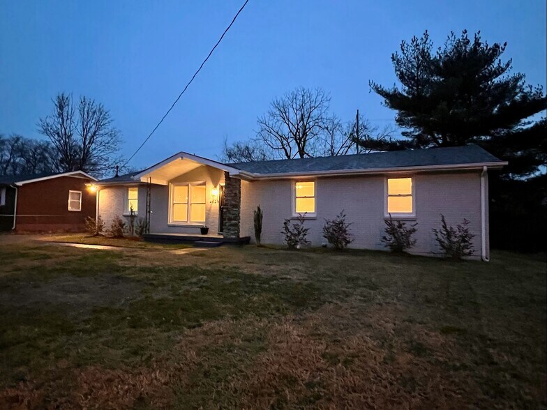 Building Photo - 4020 Ames Dr