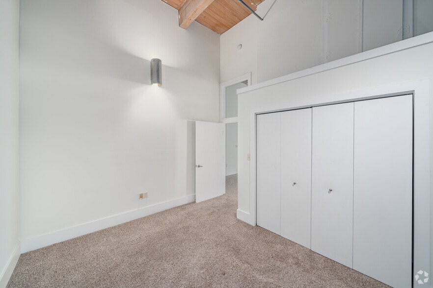 1BR, 1BA - 767SF - Bedroom - The Lofts at Waterfront Place
