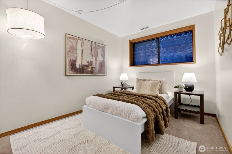 Building Photo - 3323 NE 156th St