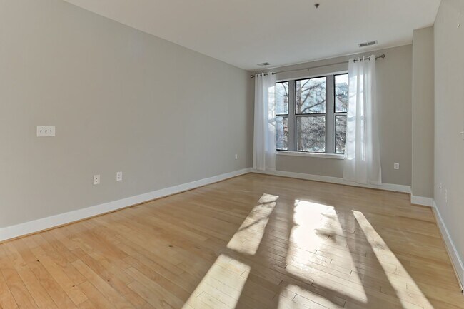 Building Photo - Unique Two-Level Condo