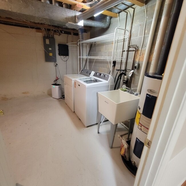 Building Photo - 15 Offspring Ct