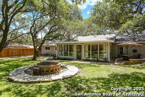 Building Photo - 206 Yosemite Dr