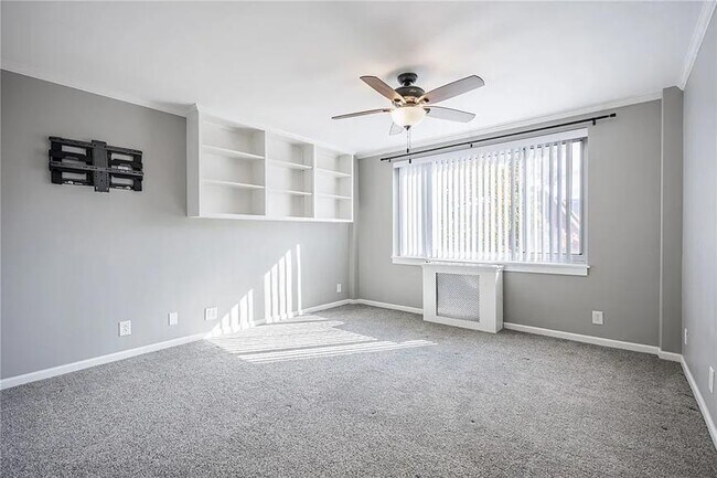 Building Photo - 1000 East Ave