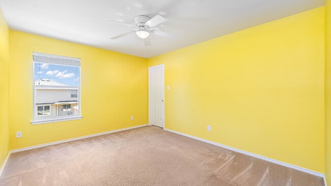 Building Photo - 714 Celosia