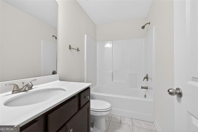 Building Photo - 5524 Garens Way