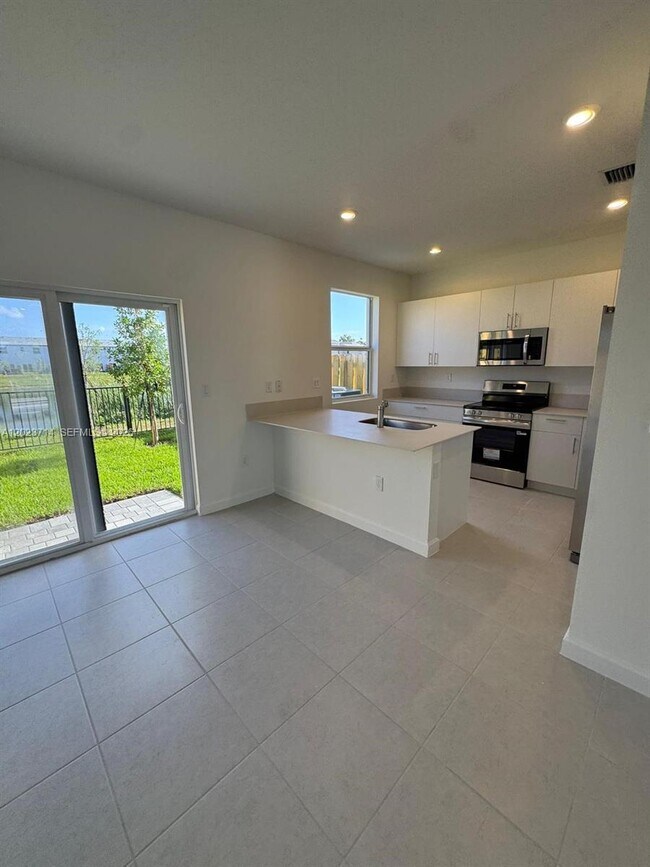 Building Photo - 17851 SW 359 Ter