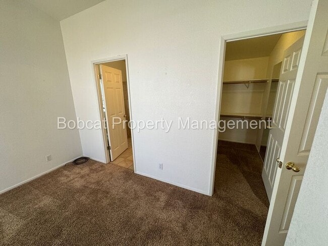 Building Photo - 1129 Gambrel Dr