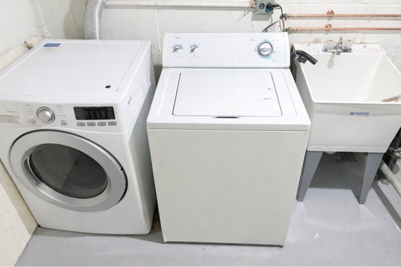 Building Photo - 8944 Skokie Blvd