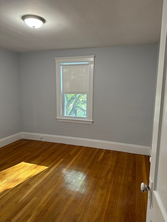 Building Photo - 18 Symmes St