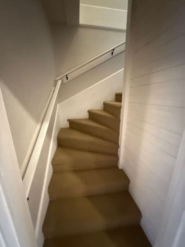 Building Photo - 1615 D St NE