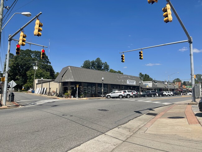 Edgewood Shopping center - 912 Oxmoor Rd