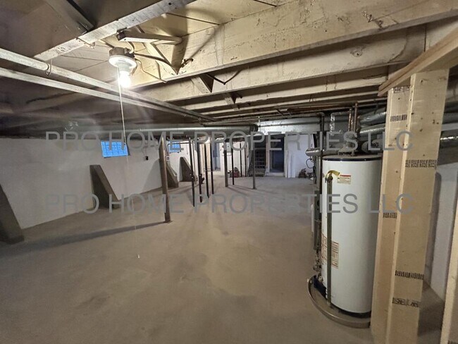 Building Photo - 400 Walton Ave