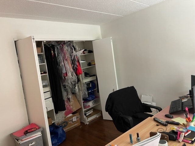 Building Photo - 1153 S Plymouth Ct