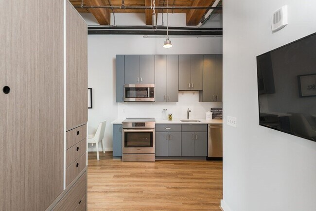 Building Photo - 63 Melcher St