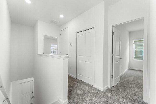 Building Photo - Available on July 10! Solar panel Spacious 3 bedroom house with all appliances included.