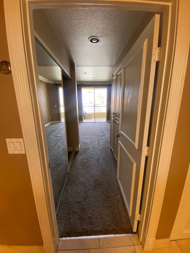 Building Photo - Beautiful, partially furnished 1 bedroom with a view of the Sphere!