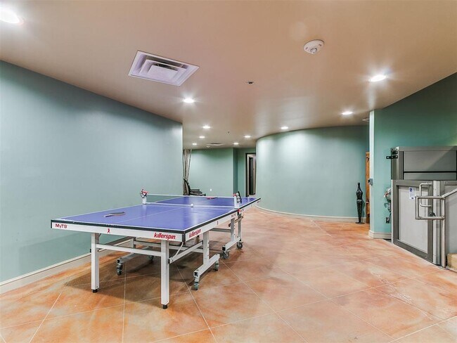 Building Photo - 5900 Mosteller Dr