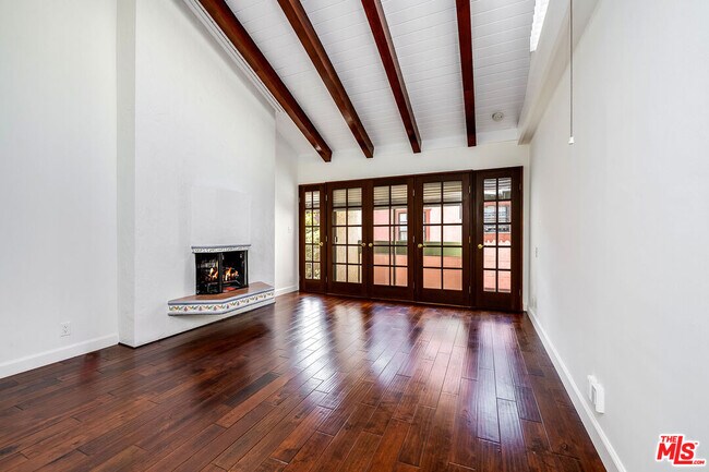 Building Photo - 9507 W Olympic Blvd