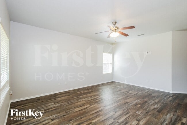 Building Photo - 5134 Mountain View Dr