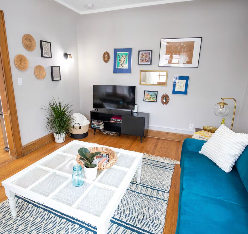 Building Photo - 1802 E Howard Ave