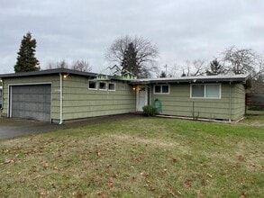 Building Photo - Quiet Friendly Street Neighborhood 3bd/1ba House