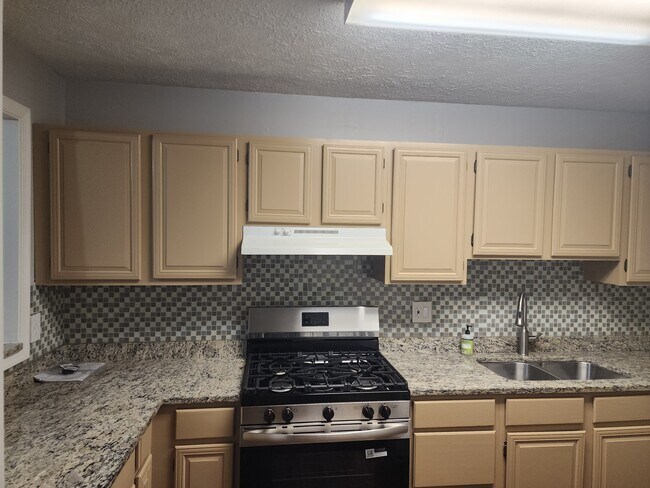 Building Photo - 10129 Oakton Terrace Rd