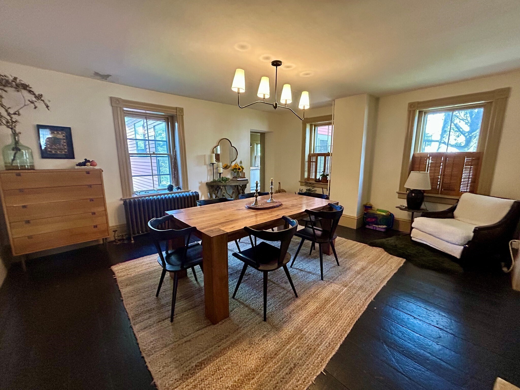 Dining room - 764 Main St