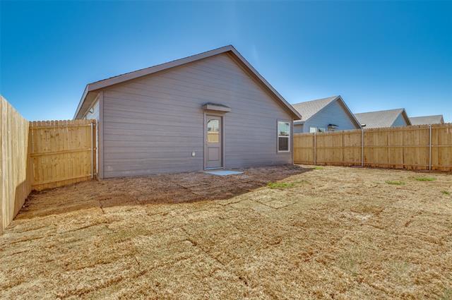 Building Photo - 300 Sycamore Pl
