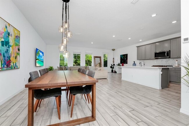 Building Photo - 652 Benoi Dr