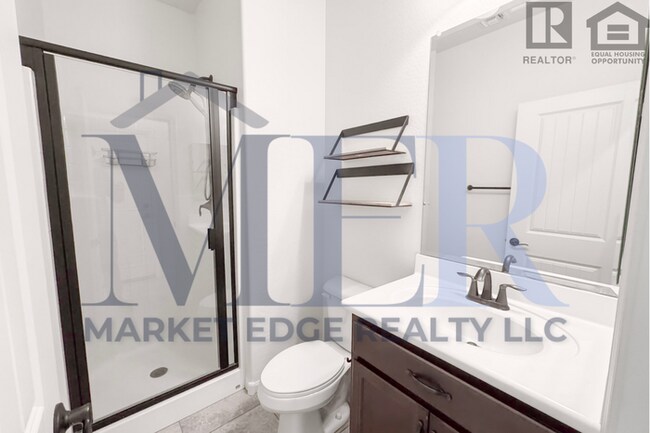 Building Photo - 3Bed/3Bath House in Buckeye! Ready for Immediate Move-In! -- Fenced-In Yard!!