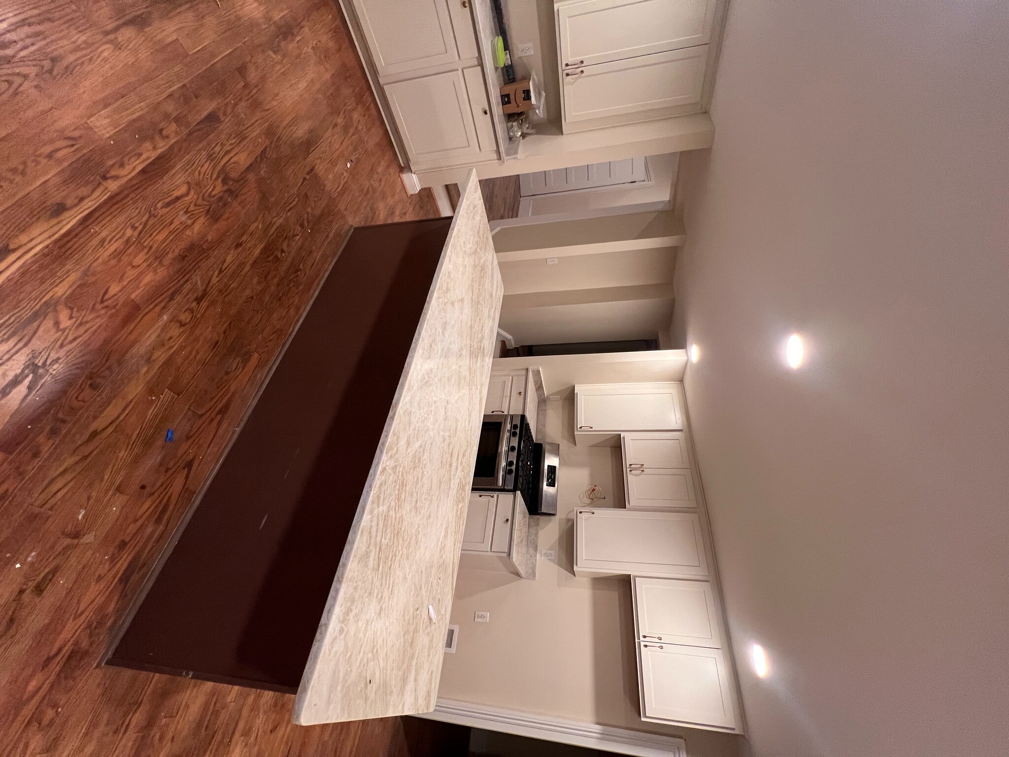 Building Photo - 140 Marshall St