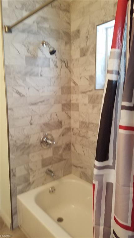 Master bathroom - 434 Buena Vista Blvd