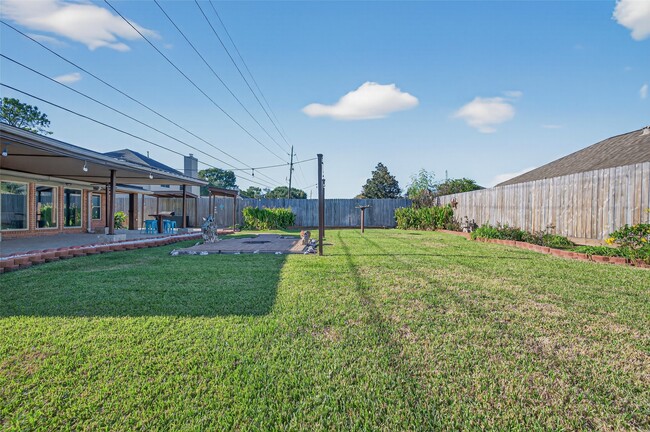 Building Photo - 23410 Stratsborough Dr