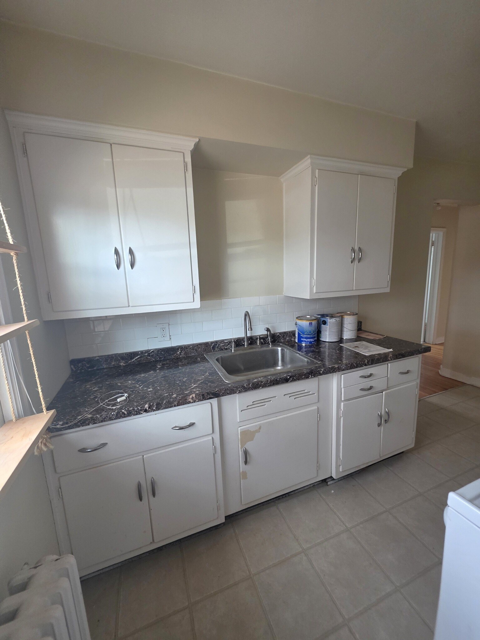 Building Photo - 2056 Bayard Ave