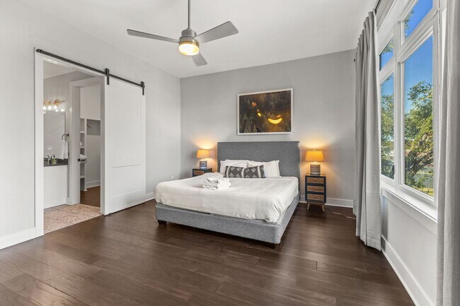 Building Photo - 1224 2nd Ave S