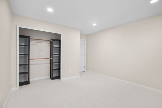 Building Photo - 6000 Blackstone Blvd