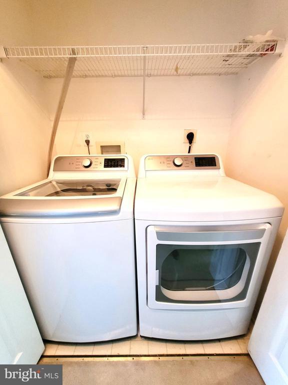 Building Photo - 6012 Ricketts Walk