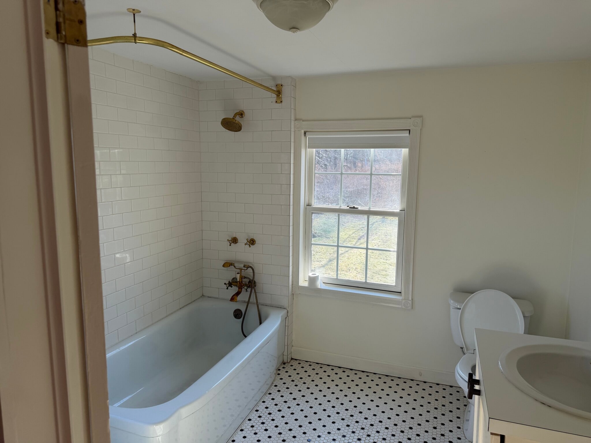 2nd floor bathroom - 100 Summerset Rd