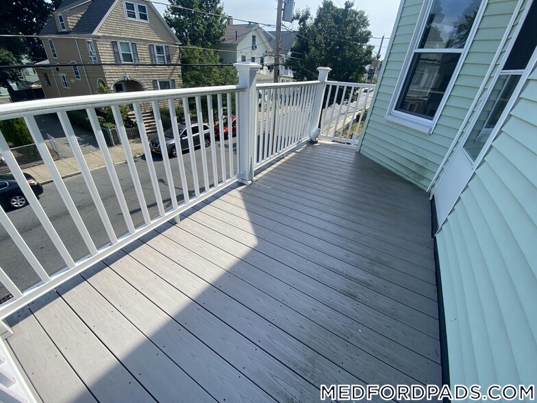 Building Photo - 48 Summer St