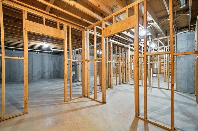 Building Photo - 6745 Fairfield Trce