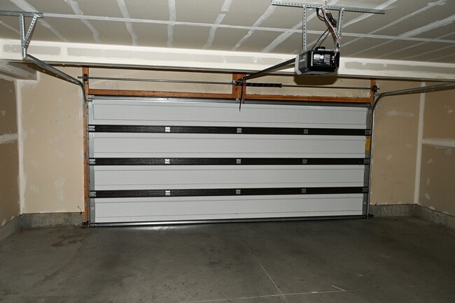 Building Photo - 2032 N 350 E