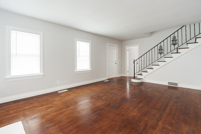 Building Photo - 1109 SW 26th St