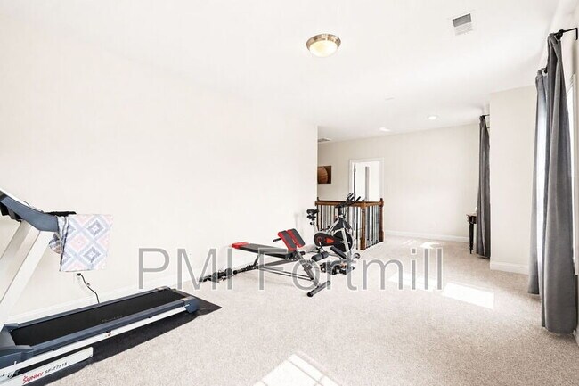 Building Photo - 2218 Idol Rock Dr
