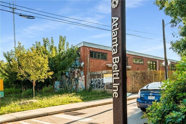 Building Photo - 951 Glenwood Ave SE